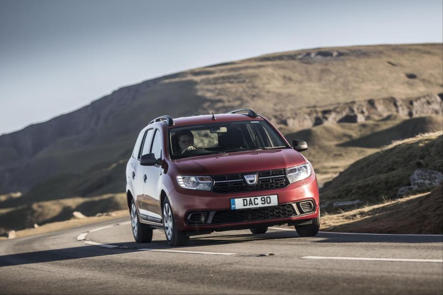  Dacia Logan MCV 2017 года  (UK) (фото 18 из 30)